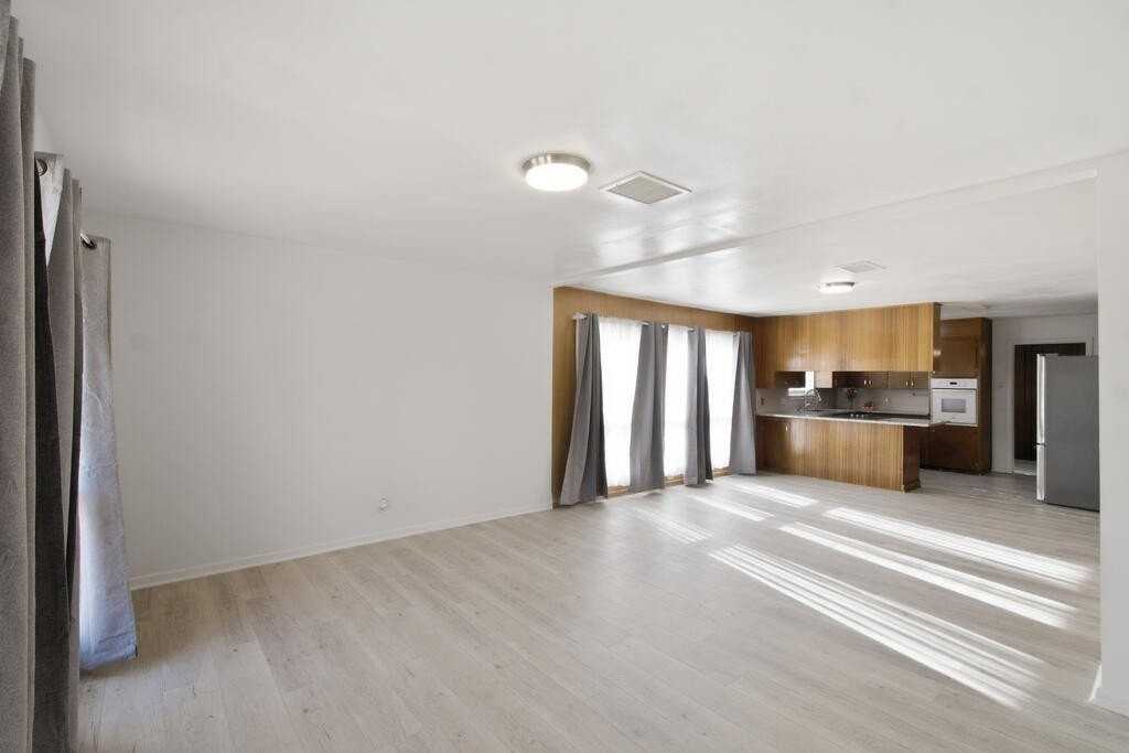 3608 Storey Ave - Photo 5 of 41