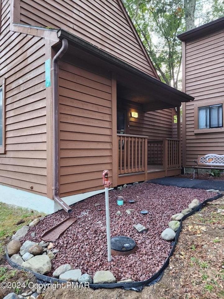 513 Wales Ct - Photo 2 of 14
