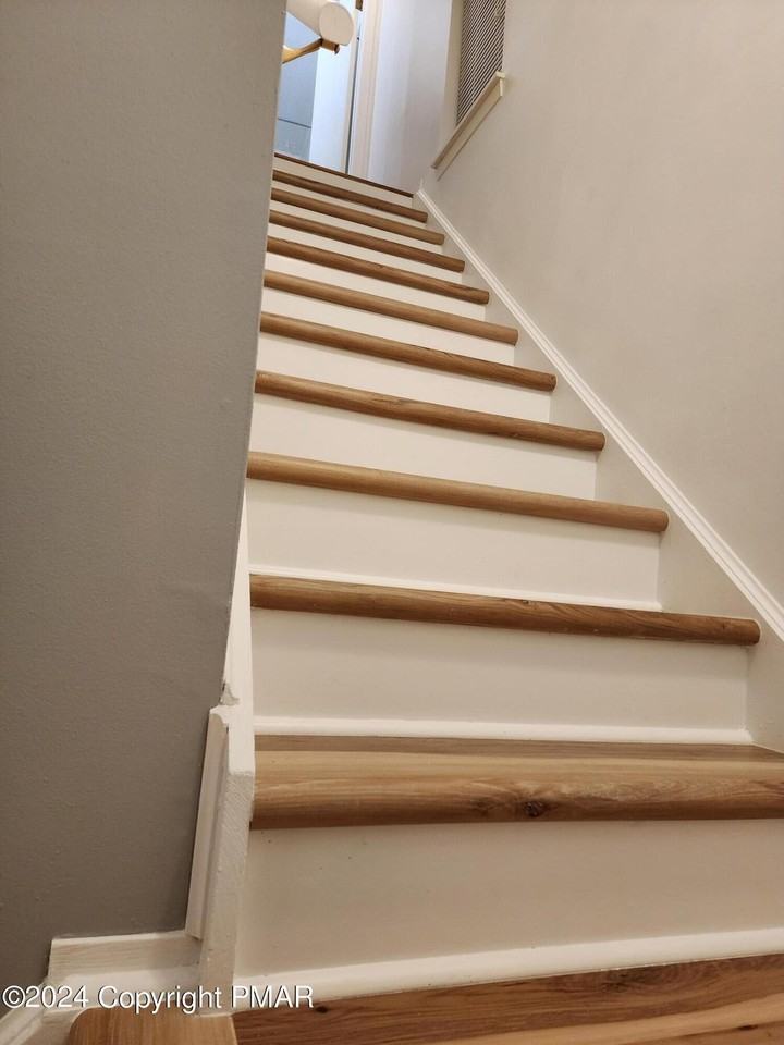 513 Wales Ct - Photo 4 of 14