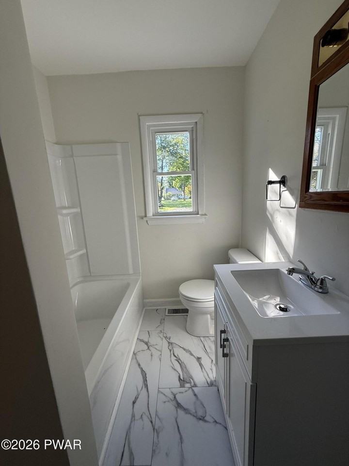 13 Dervend Cir - Photo 3 of 26