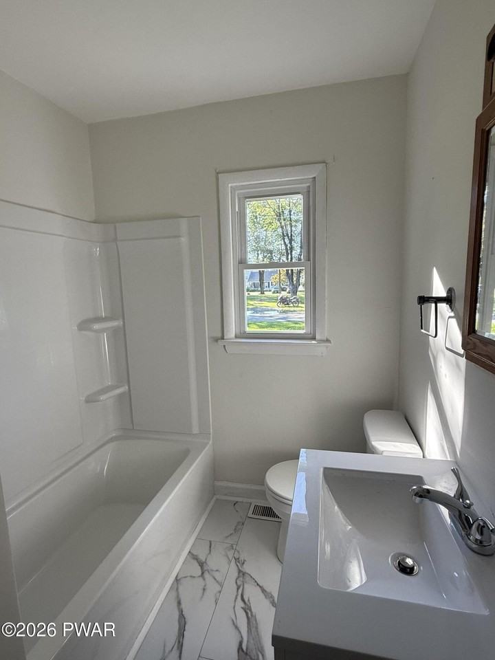 13 Dervend Cir - Photo 6 of 26