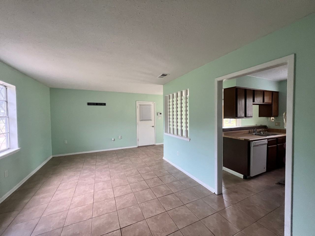 2619 Calle Hermosa St - Photo 2 of 13