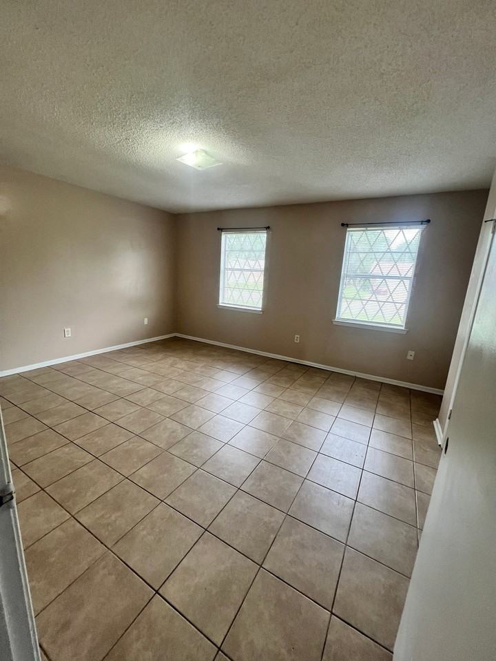 2619 Calle Hermosa St - Photo 7 of 13