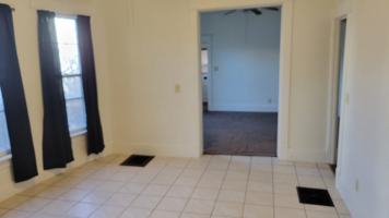 featured image of 317 E 5th St