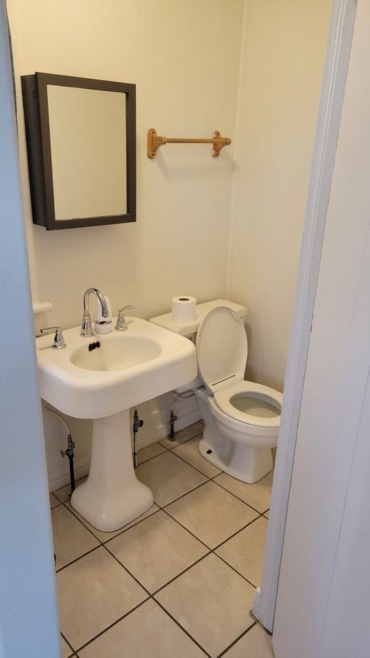 317 E 5th St - Photo 4 of 10