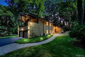 featured image of 7388 Lindenmere Dr
