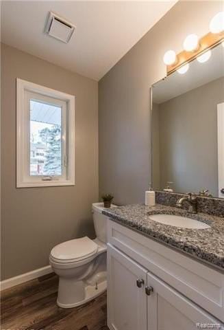 185 Fraser St - Photo 7 of 16