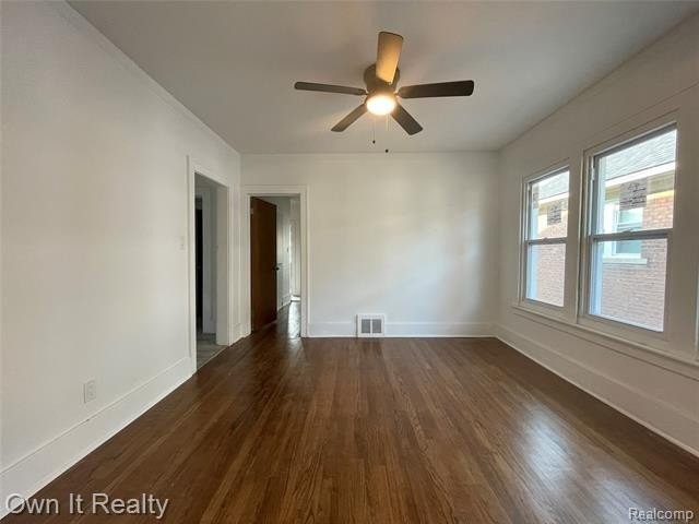 2492 Glendale St - Photo 3 of 9
