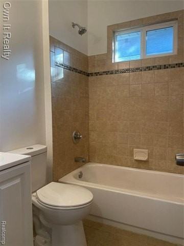 2492 Glendale St - Photo 5 of 9