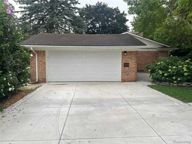 1506 Ledbury Dr - Photo 2 of 20