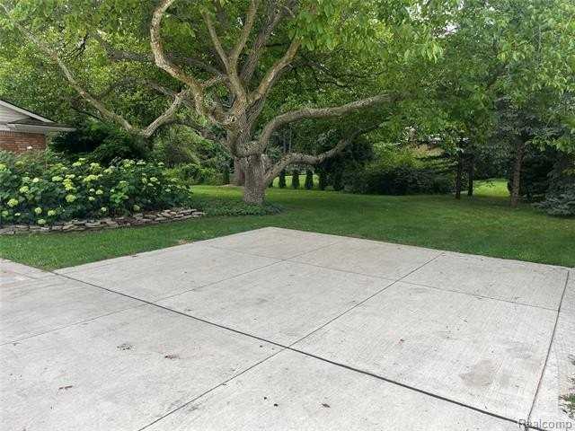 1506 Ledbury Dr - Photo 3 of 20