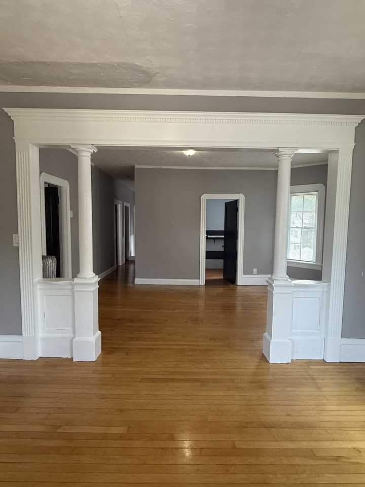 45 Shawmut St - Photo 3 of 11