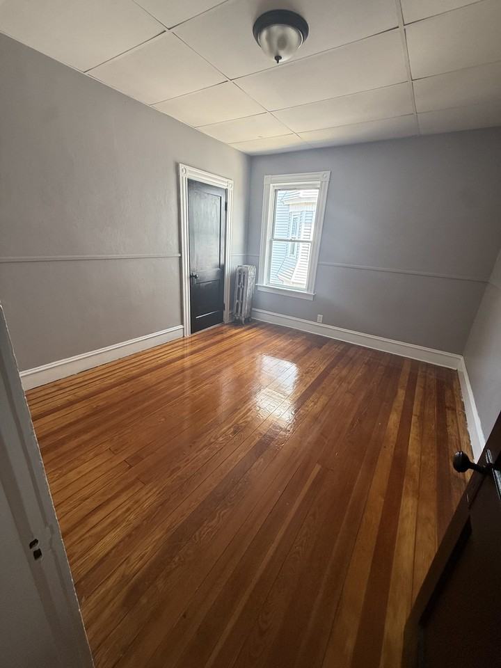 45 Shawmut St - Photo 5 of 11