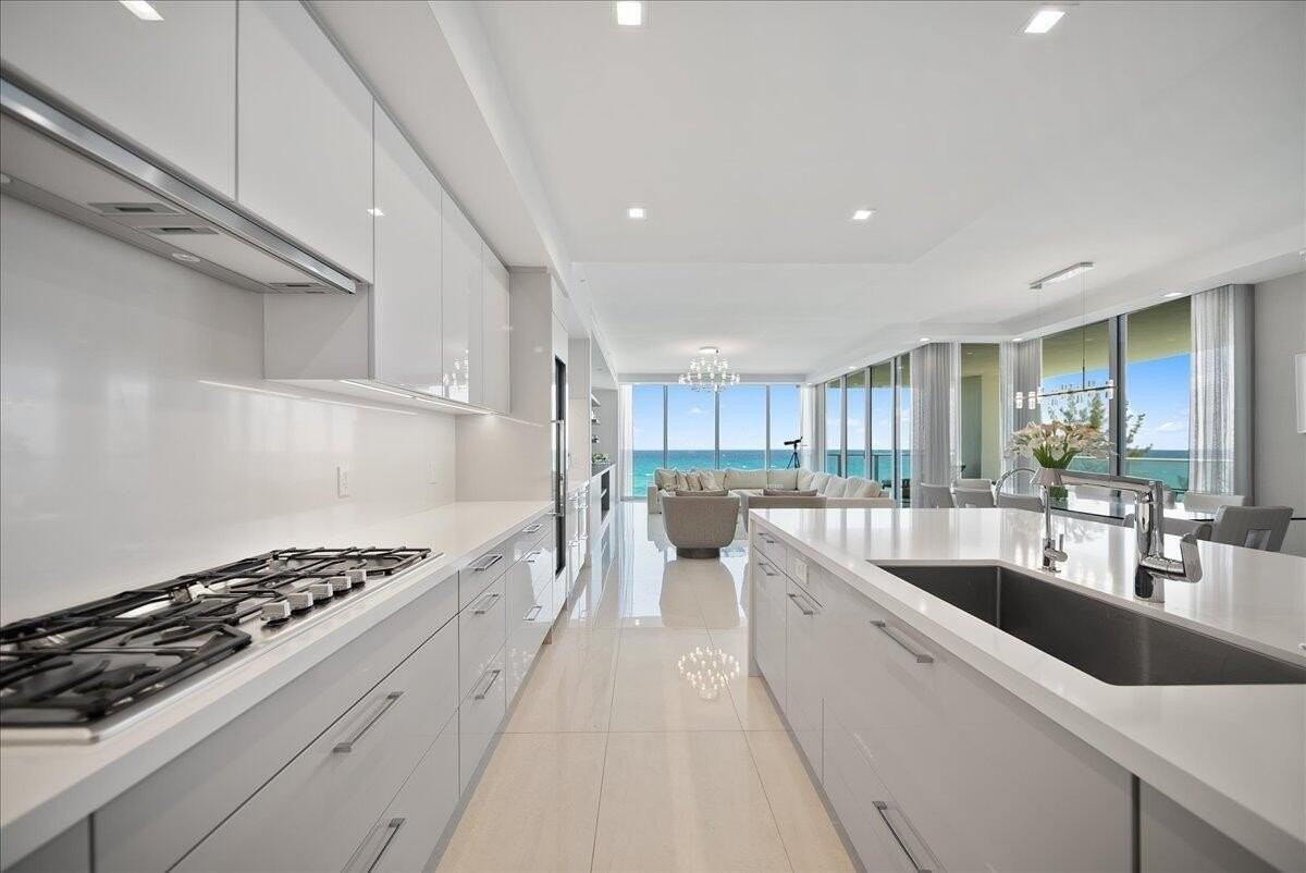 5000 N Ocean Dr #603 - Photo 5 of 36