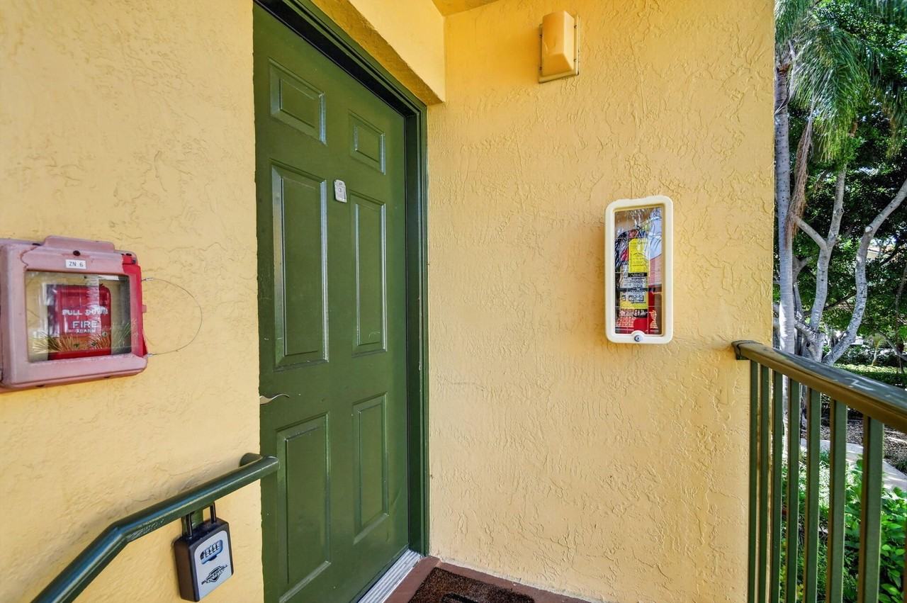 160 Yacht Club Way #211 - Photo 3 of 38