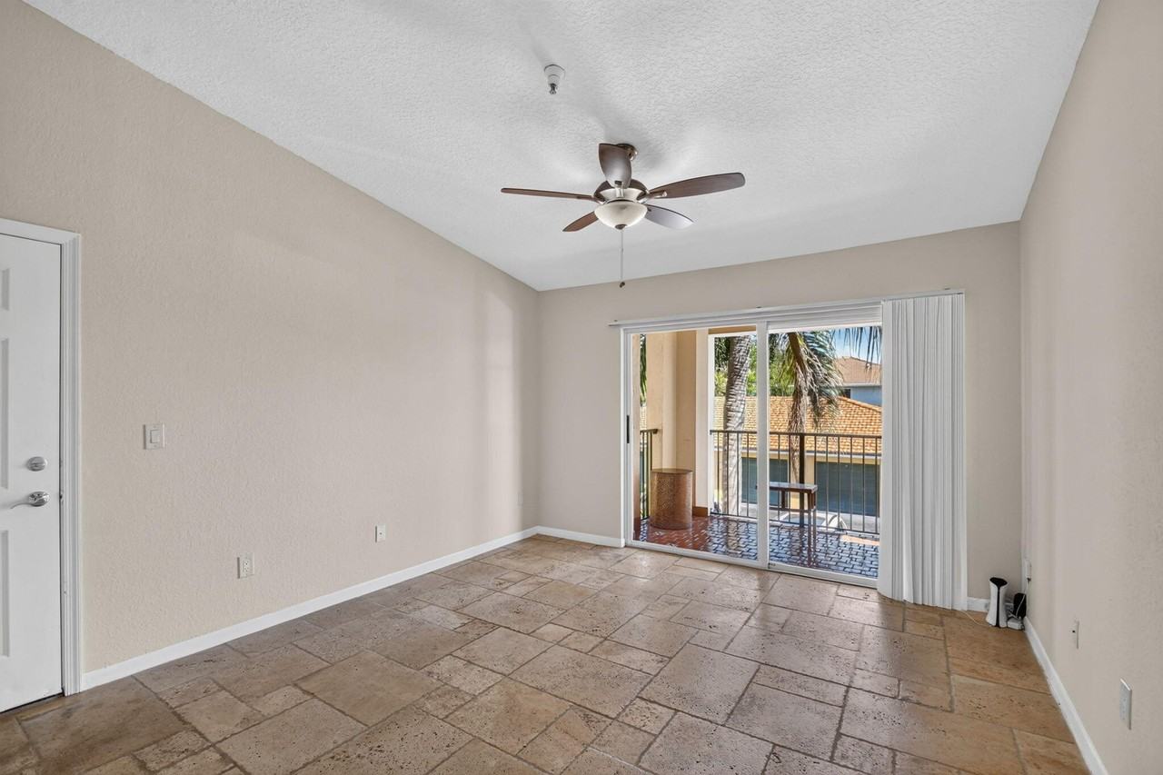 160 Yacht Club Way #211 - Photo 4 of 38