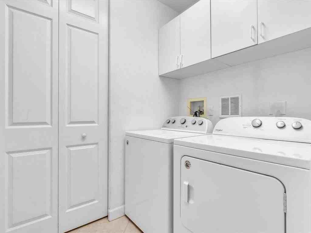 8025 Nw 127th Ln #4C - Photo 4 of 50