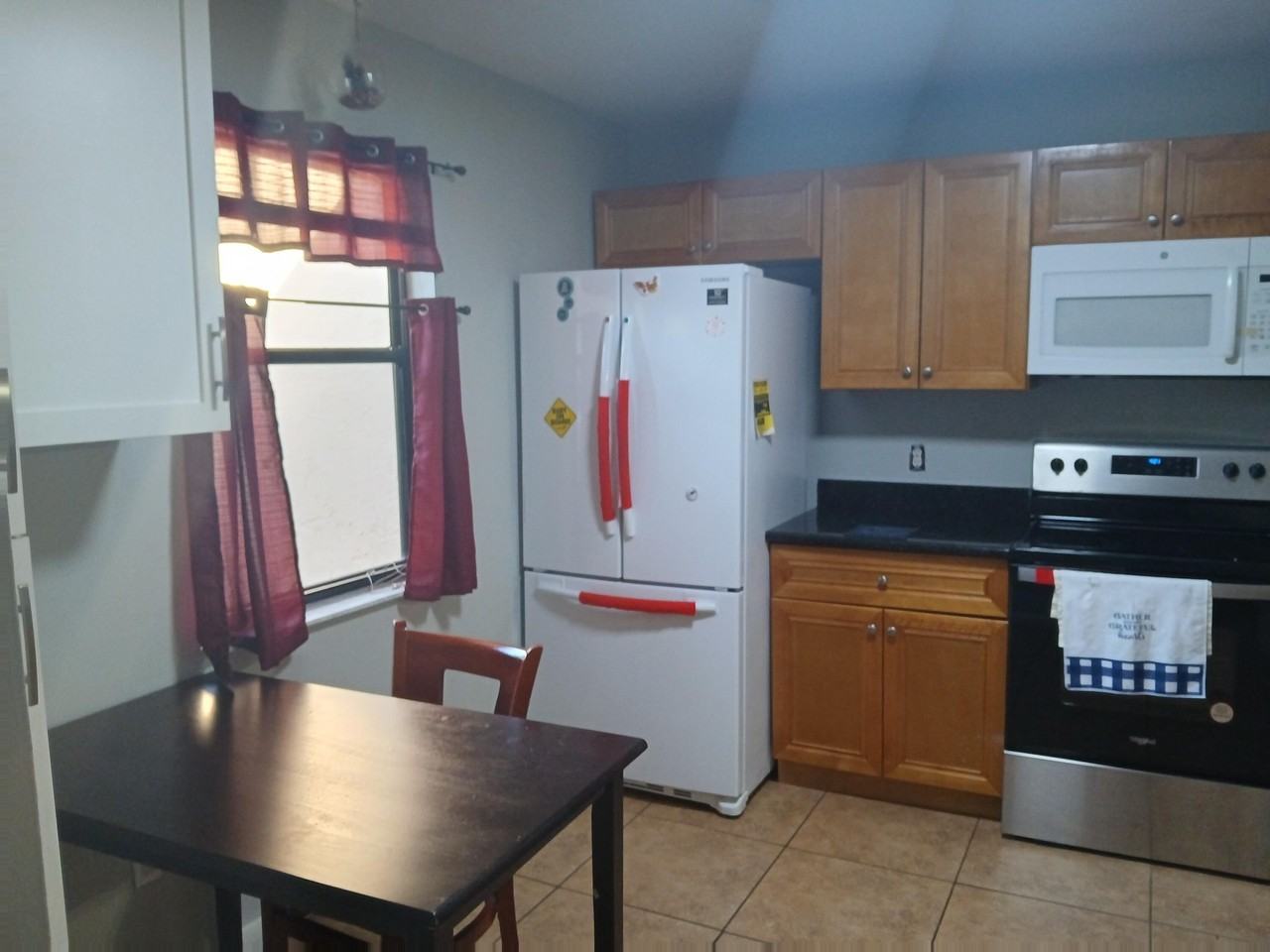 1108 Lakeview Dr E - Photo 2 of 2