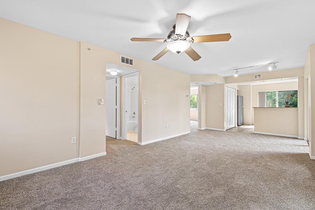 900 Scotia Dr #206 - Photo 5 of 44