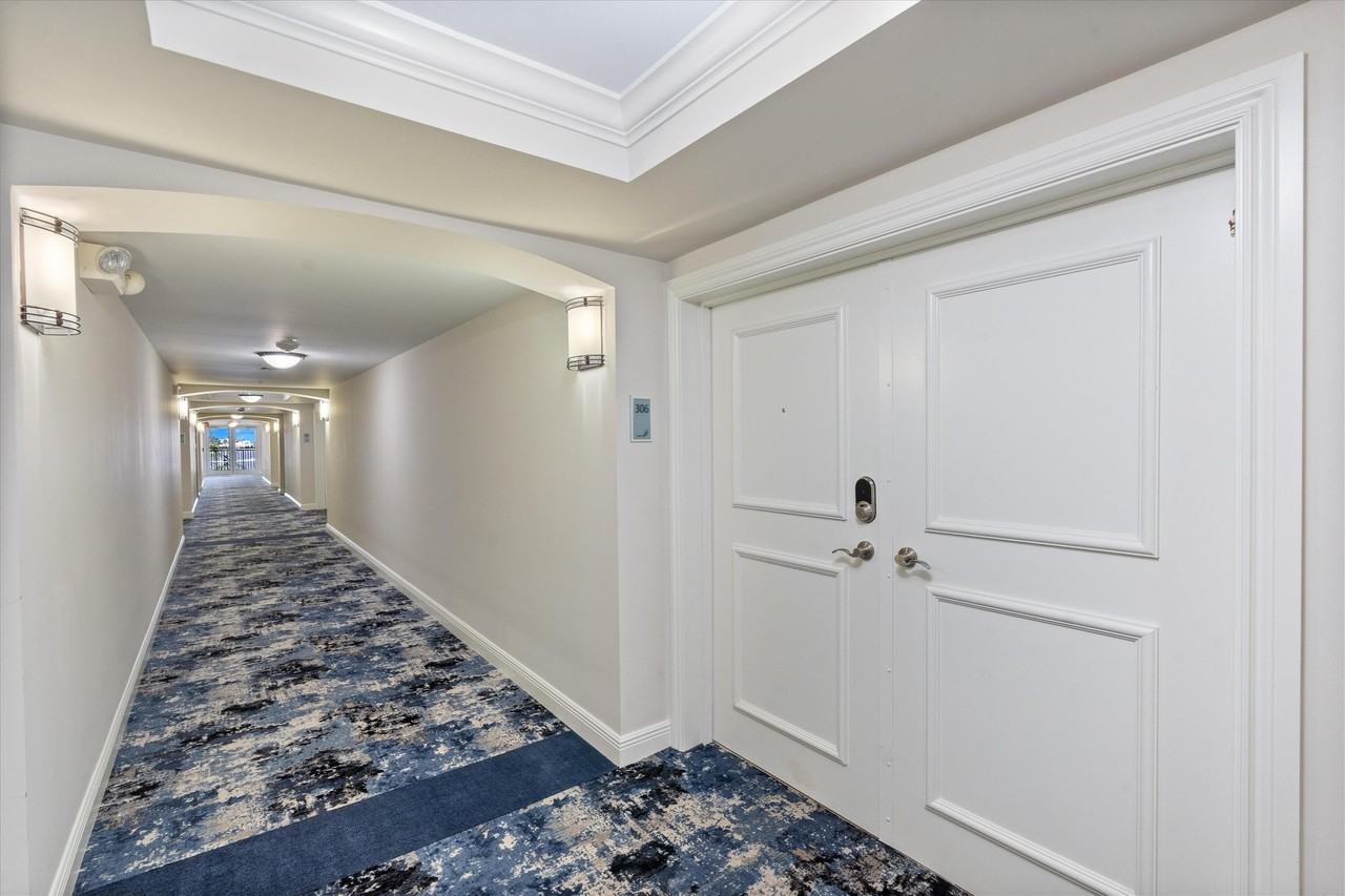 2700 N Federal Hwy #306 - Photo 4 of 35