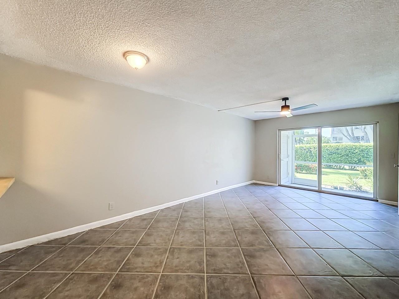 207 Tropic Isle Dr #1130 - Photo 5 of 50