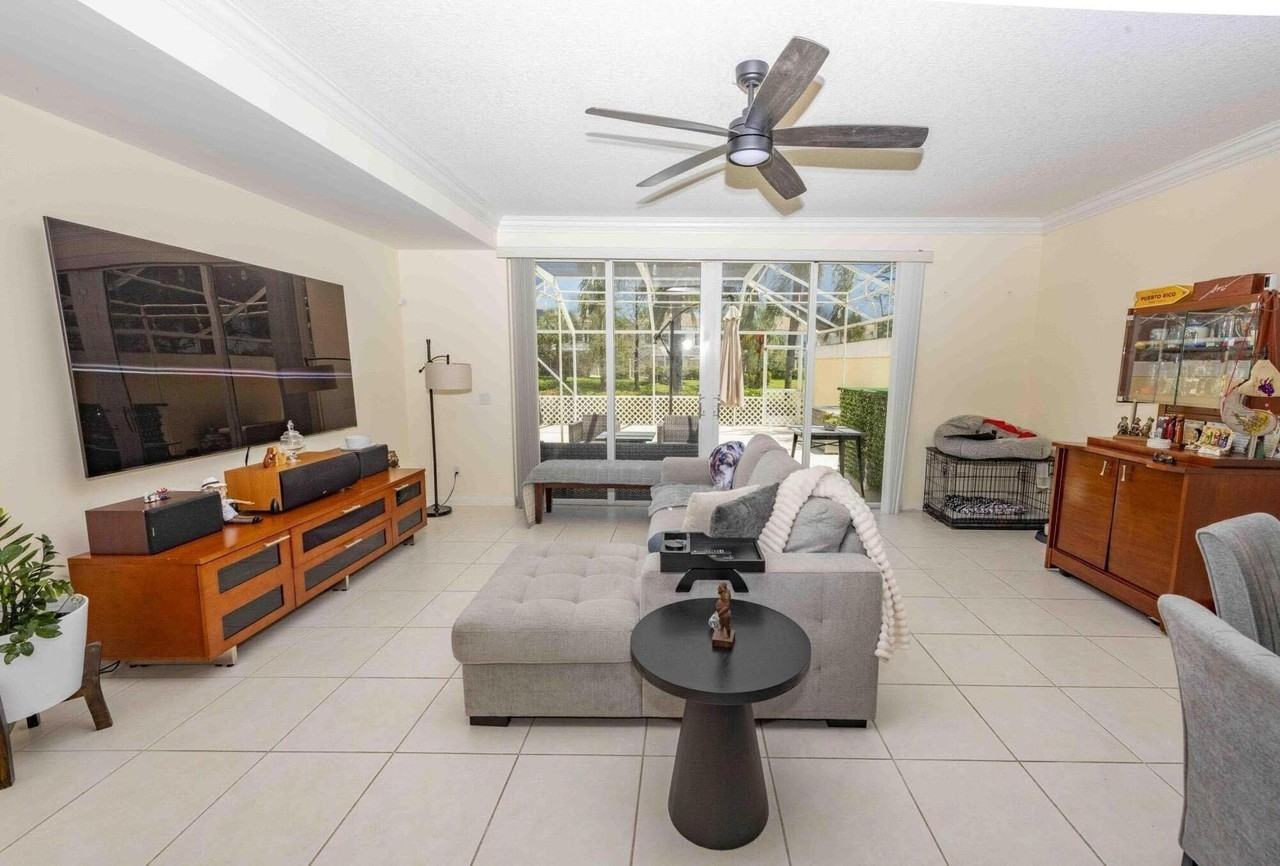 154 Santa Barbara Way - Photo 2 of 45