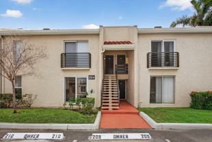 5314 Ne 6th Ave #F20 - Photo 1 of 1