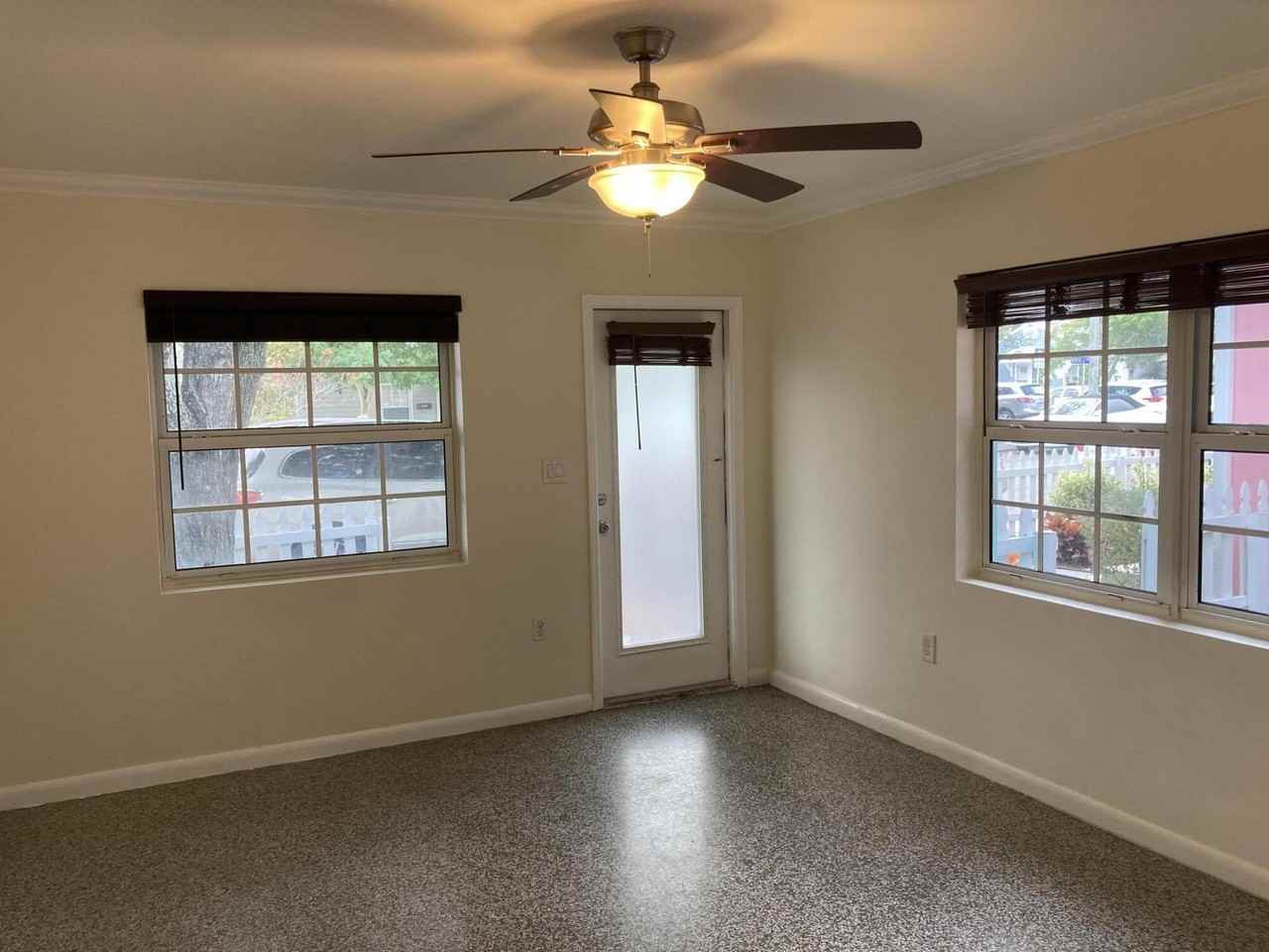 714 8th Ave N - Photo 3 of 11