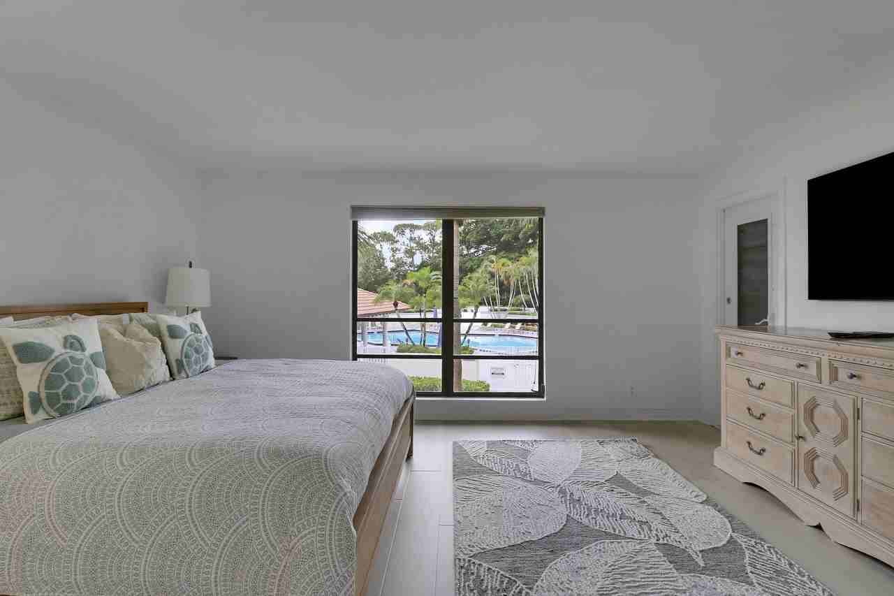 606 Brackenwood Cv - Photo 5 of 42