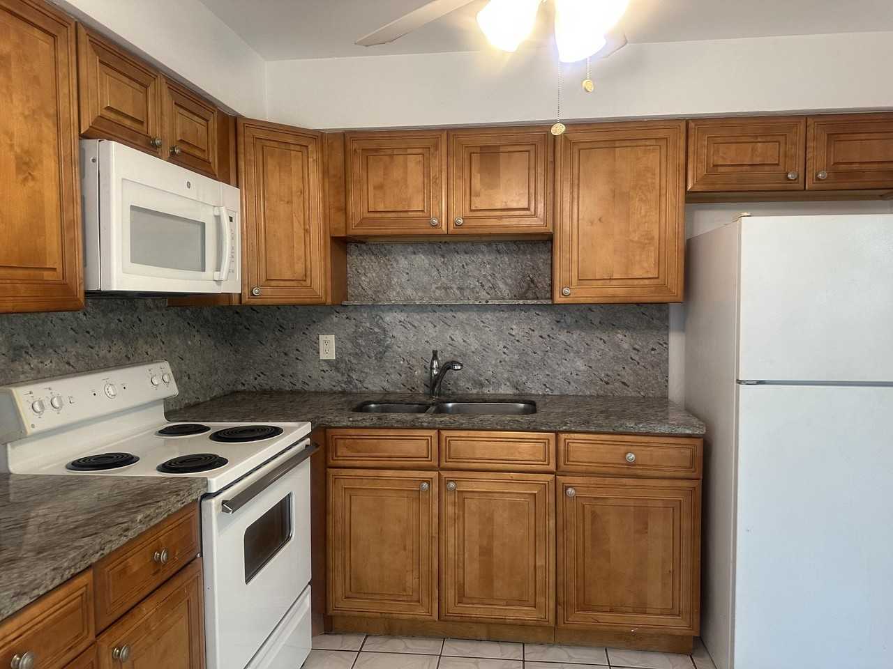 4120 Nw 39th Ave - Photo 4 of 19