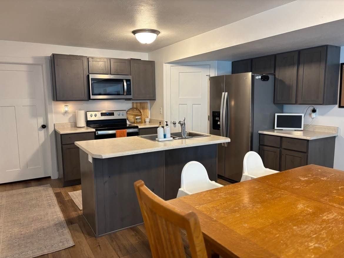 656 N Butte Ln #1 - Photo 5 of 20