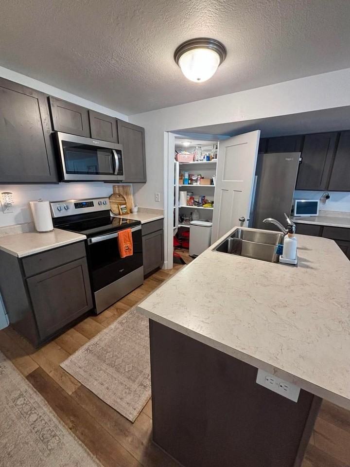 656 N Butte Ln #1 - Photo 7 of 20