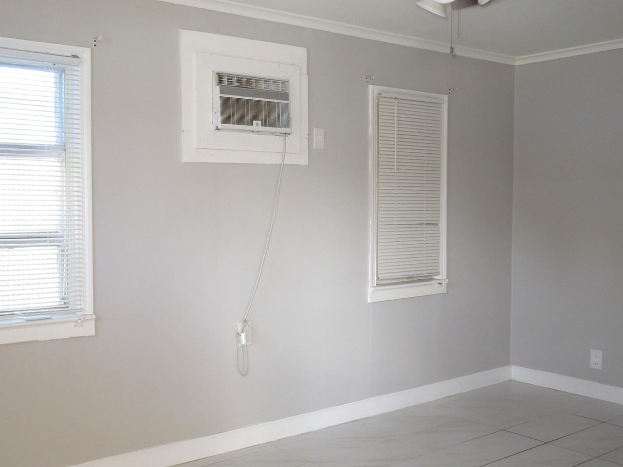 1416 S M St #1 - Photo 2 of 13