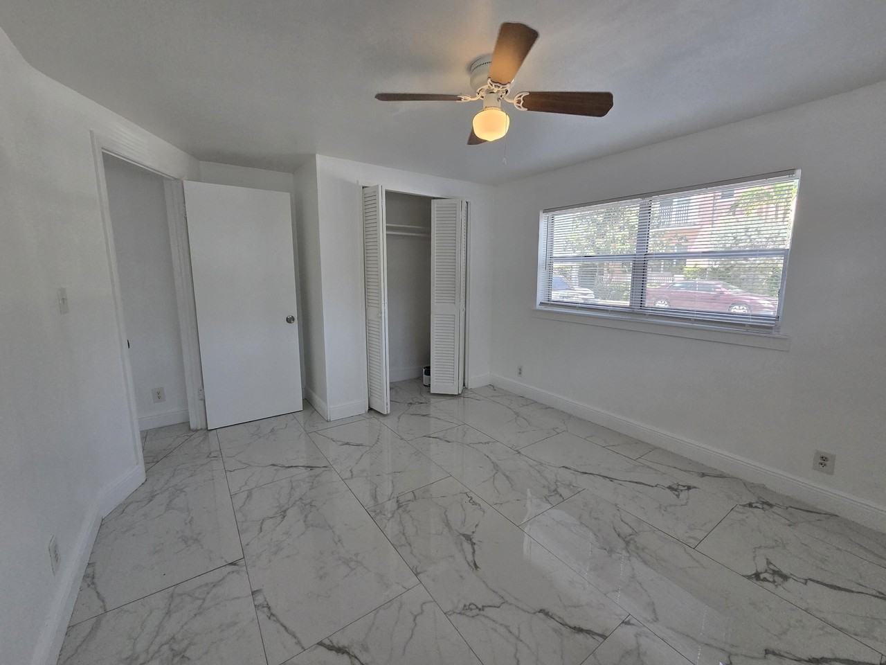 844 Ne 17th Way #2 - Photo 6 of 9