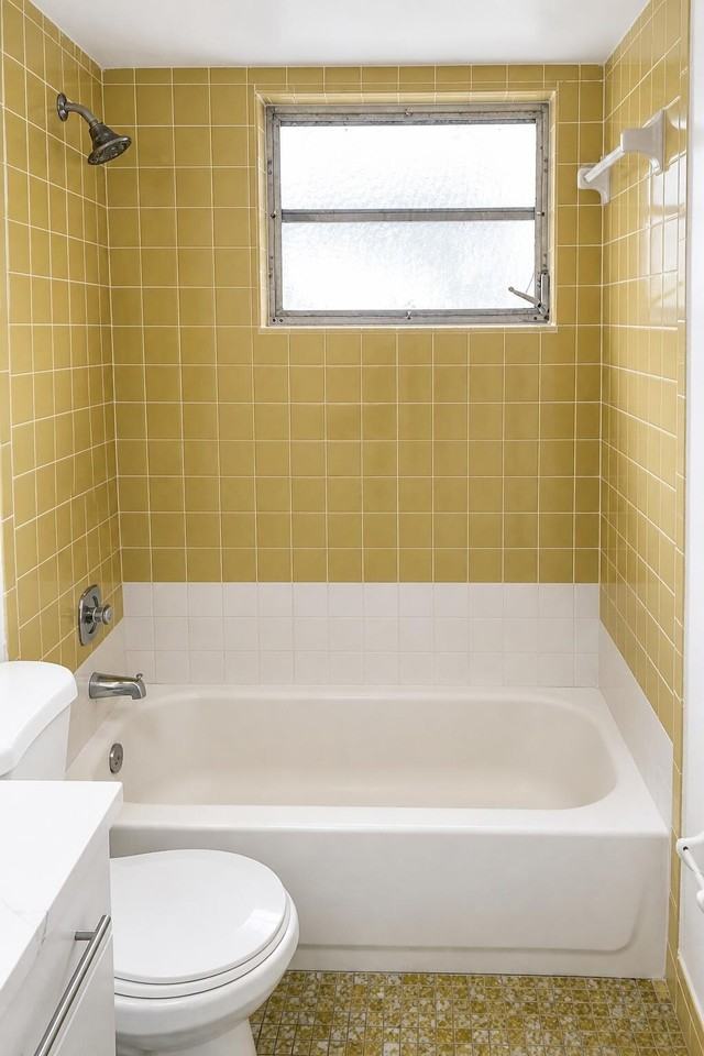 1718 Juno Rd #3 - Photo 3 of 10
