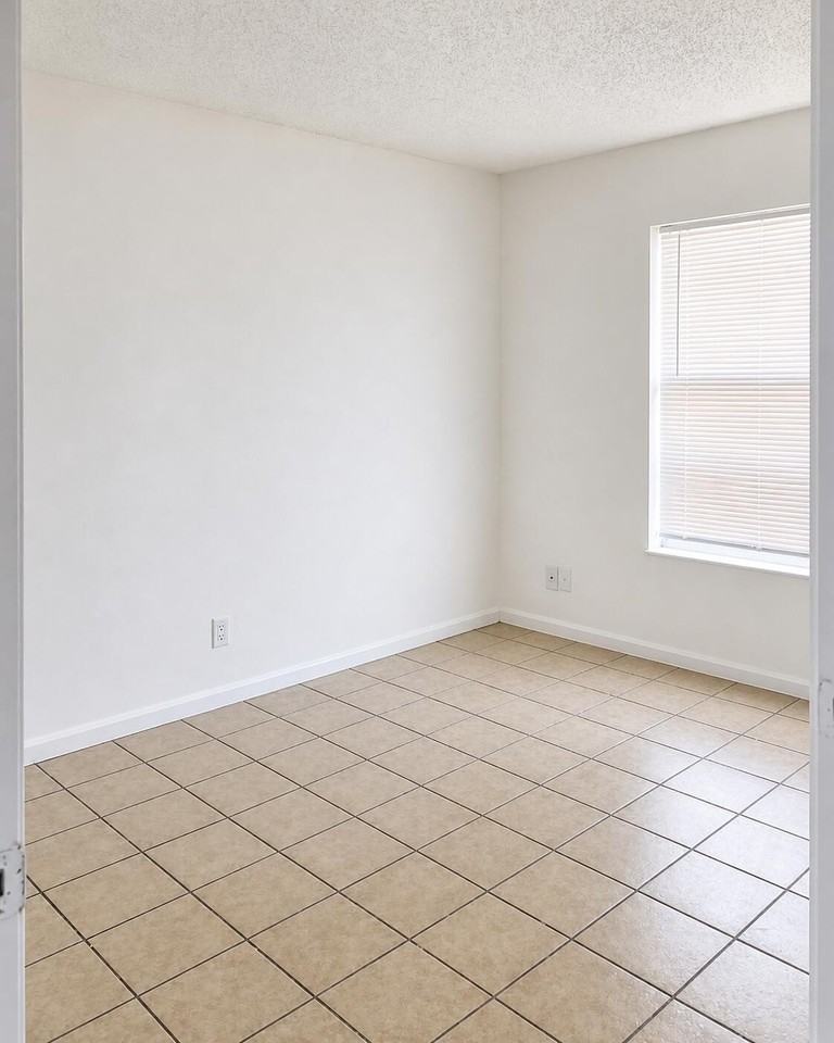 1718 Juno Rd #3 - Photo 6 of 10