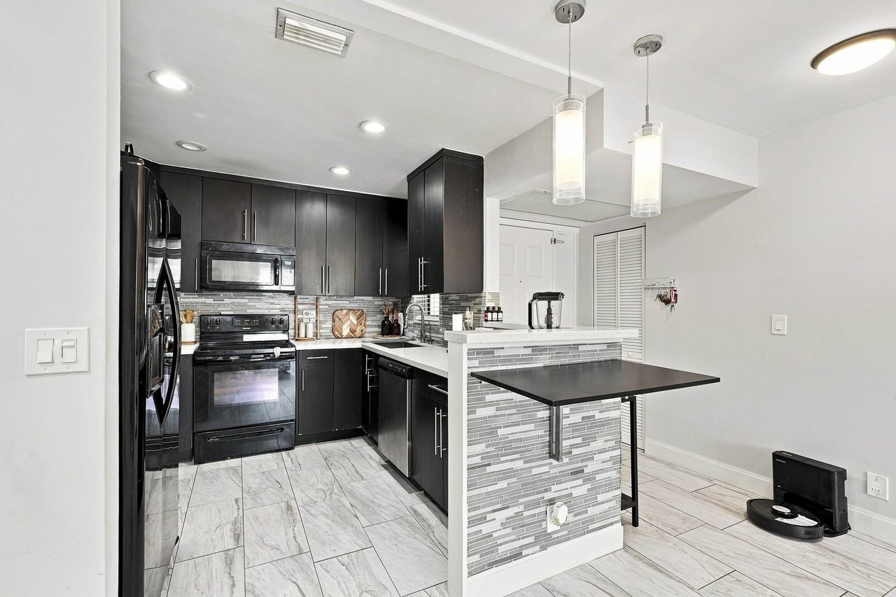 2581 Carambola Cir N #1868 - Photo 6 of 50