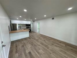 featured image of 2200 Ne 173rd St #4