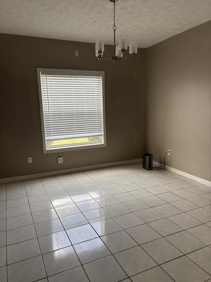 3710 Promenade Way - Photo 5 of 10