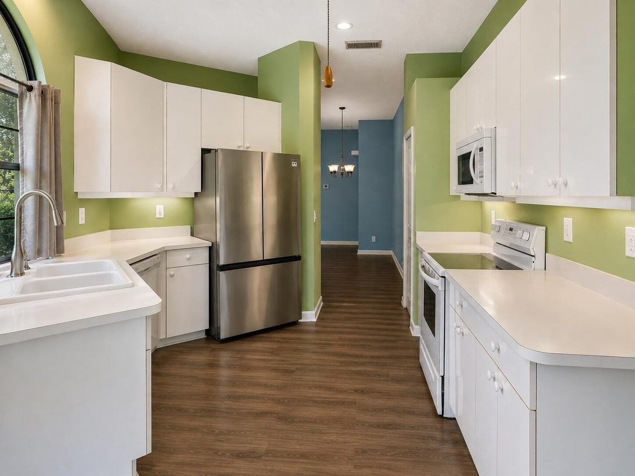 546 Sw New Castle Cv - Photo 6 of 14