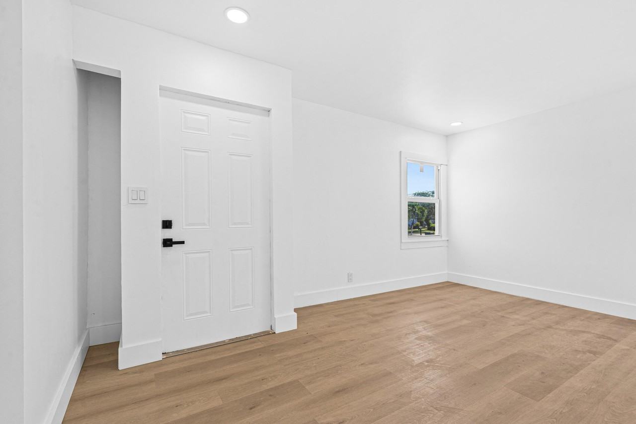 230 Sw 6th Ave - Photo 5 of 32