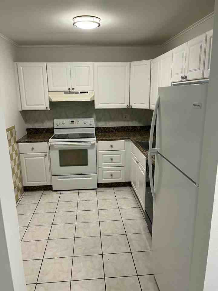 4304 Nw 9th Ave #3-1A - Photo 2 of 11