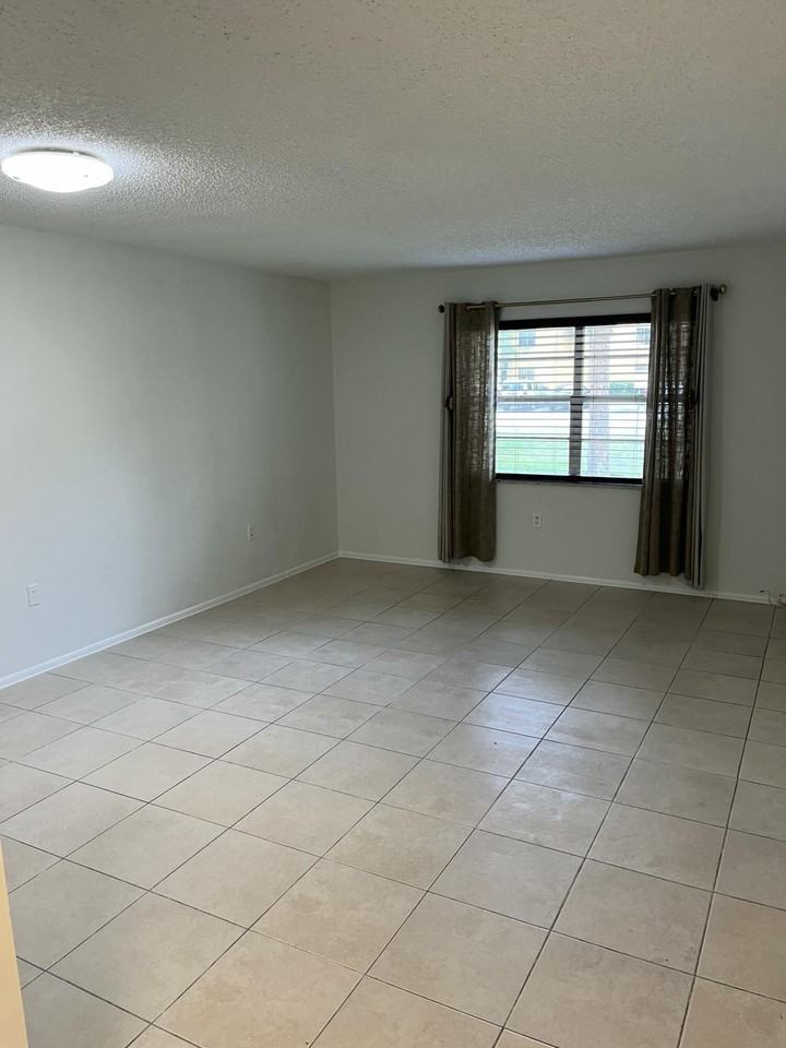 4304 Nw 9th Ave #3-1A - Photo 7 of 11