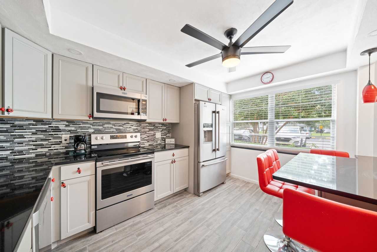 2504 Antigua Ter #O1 - Photo 2 of 13