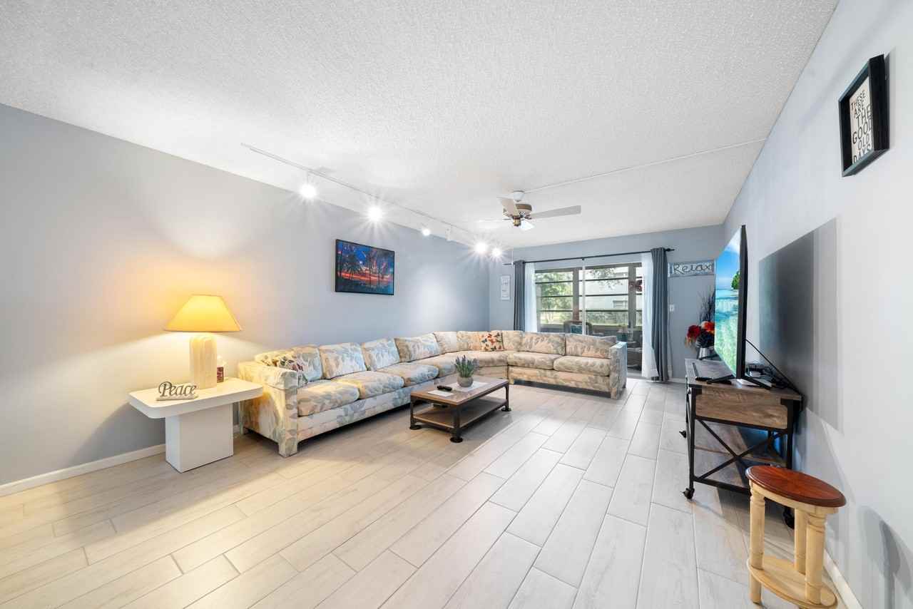 2504 Antigua Ter #O1 - Photo 4 of 13