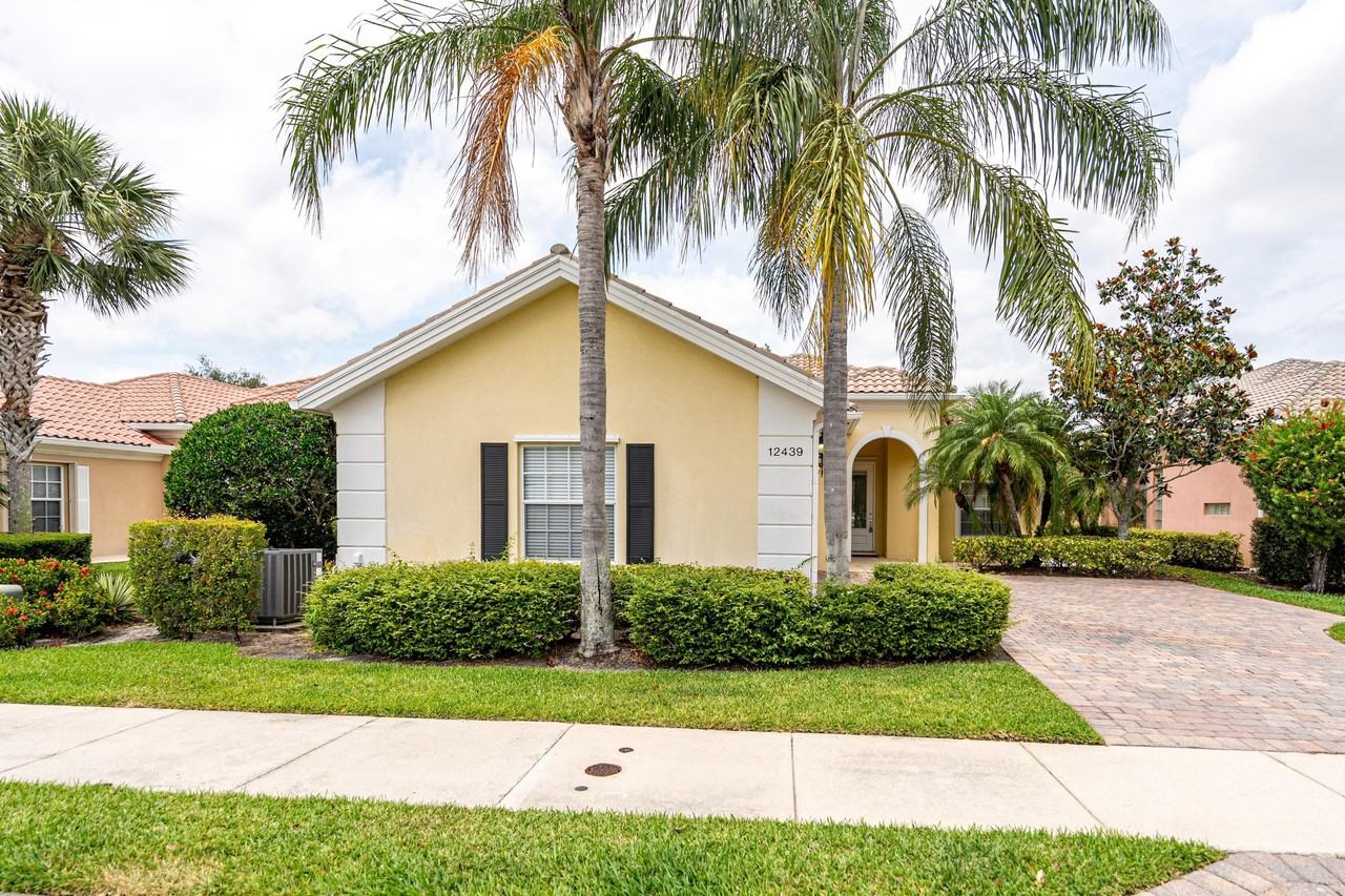 12439 Sw Keating Dr - Photo 4 of 50