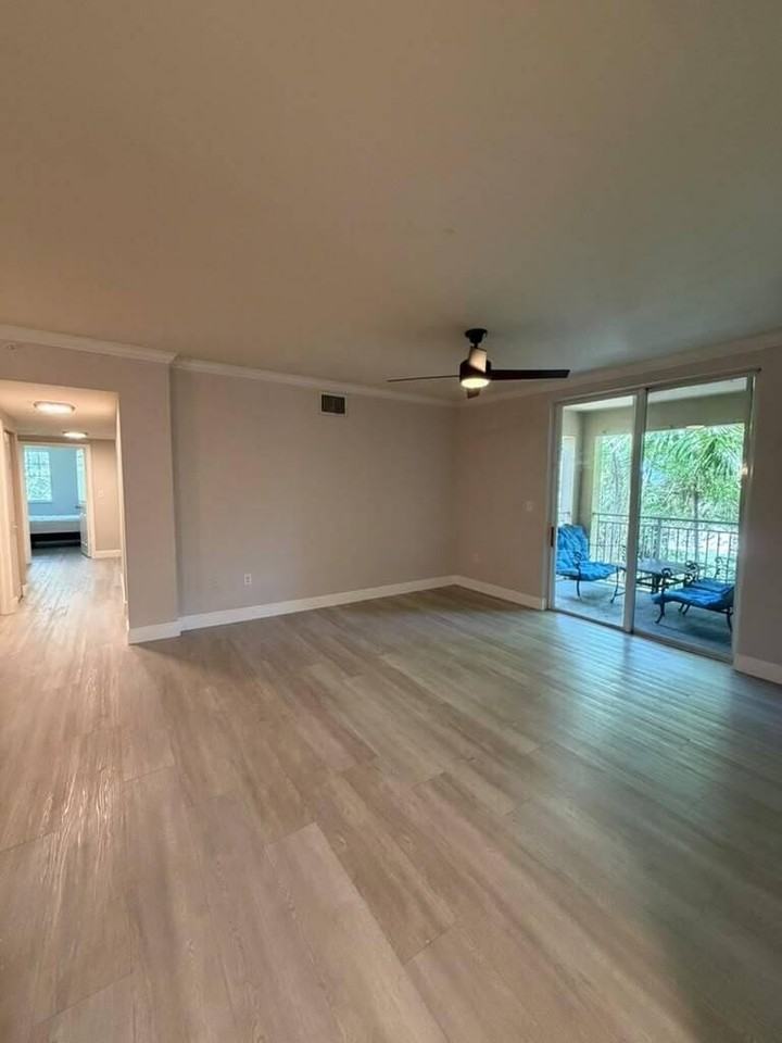 6386 Emerald Dunes Dr #308 - Photo 3 of 10