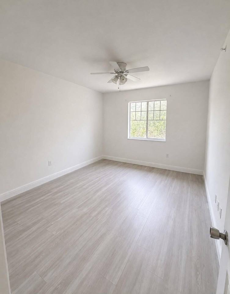 6386 Emerald Dunes Dr #308 - Photo 5 of 10