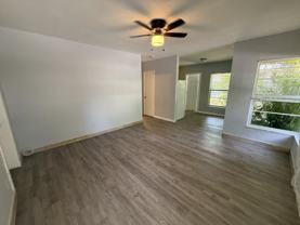 643 Ne 17th Ter #4 - Photo 1 of 1