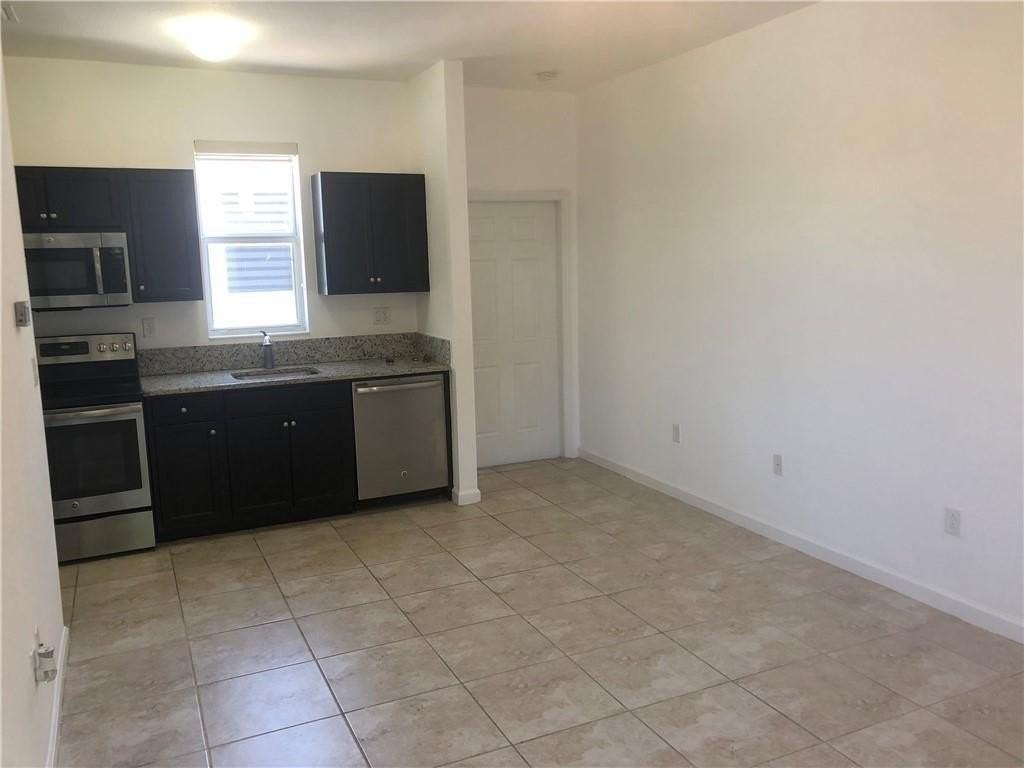 16954 Sw 90th St - Photo 6 of 22